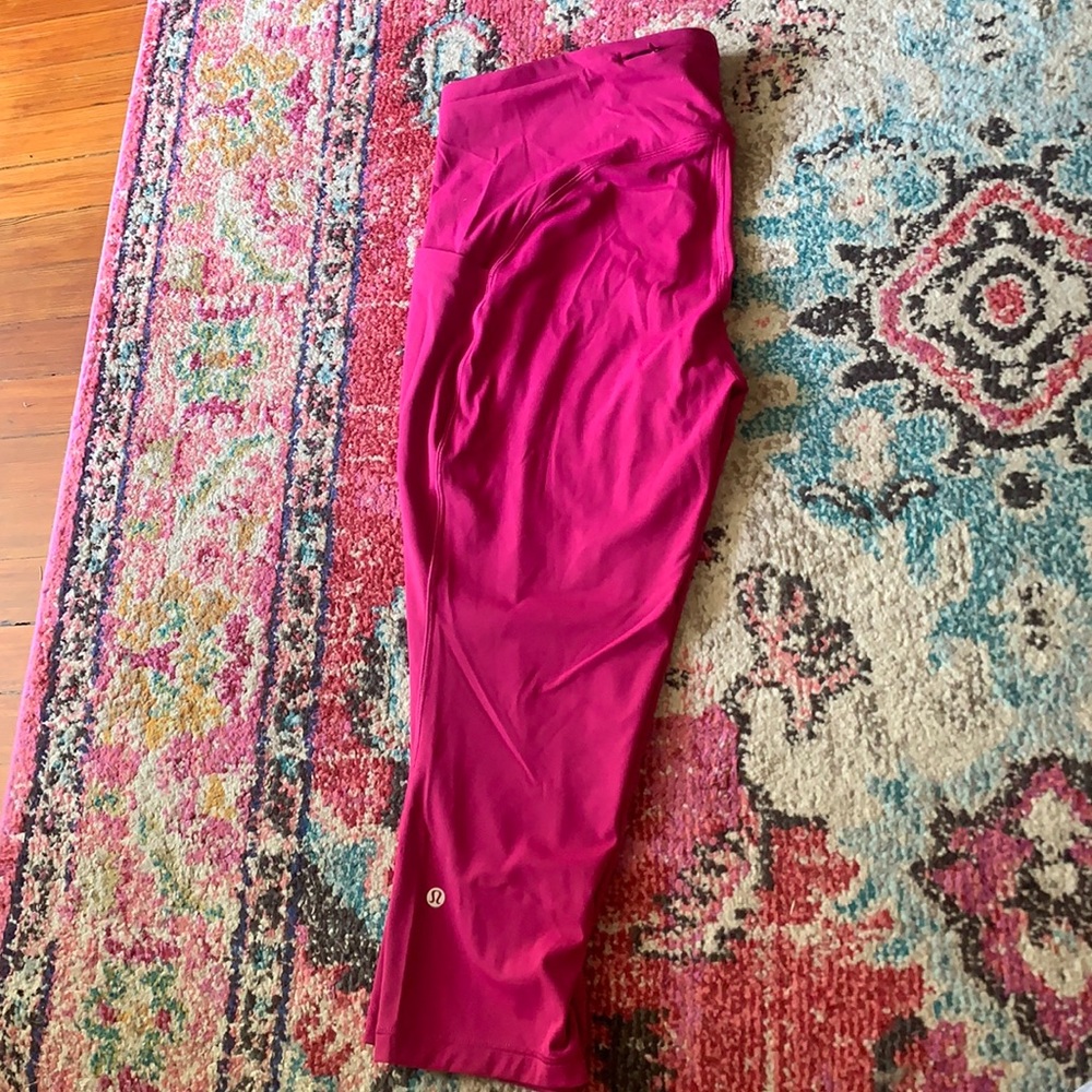 Lululemon swift speed cropped legging- size 16- new condition